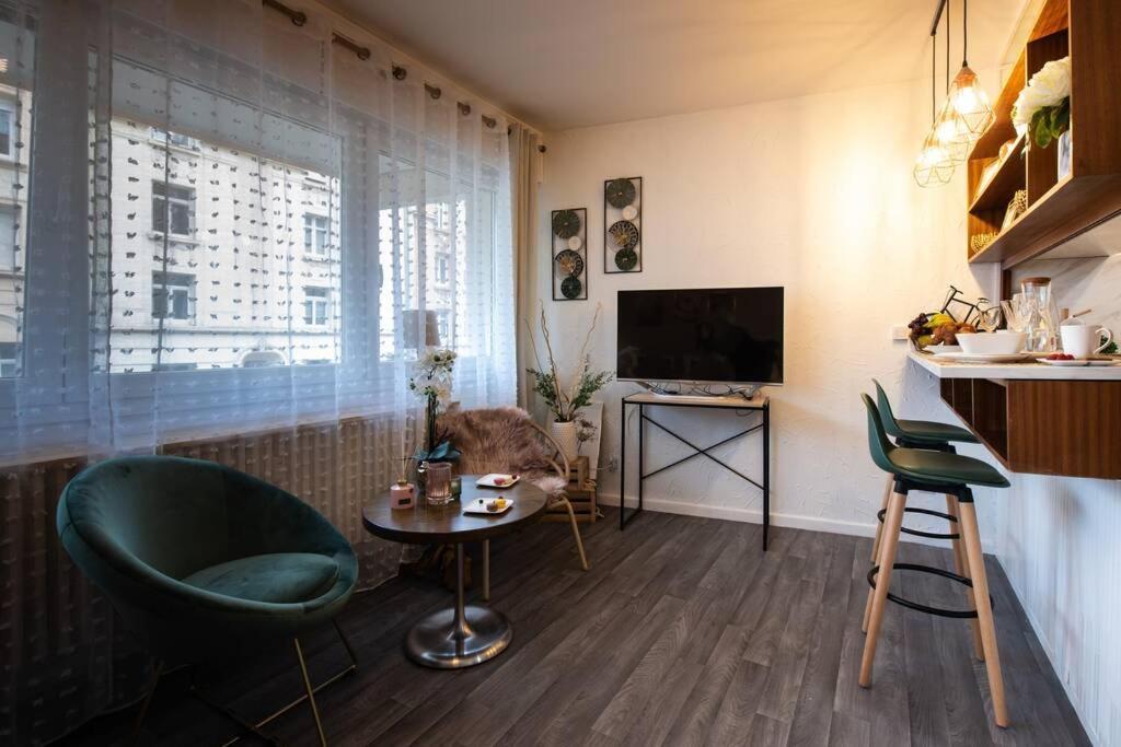 Studio Le Camaieu Tout Confort, Metz Gareアパートメント エクステリア 写真